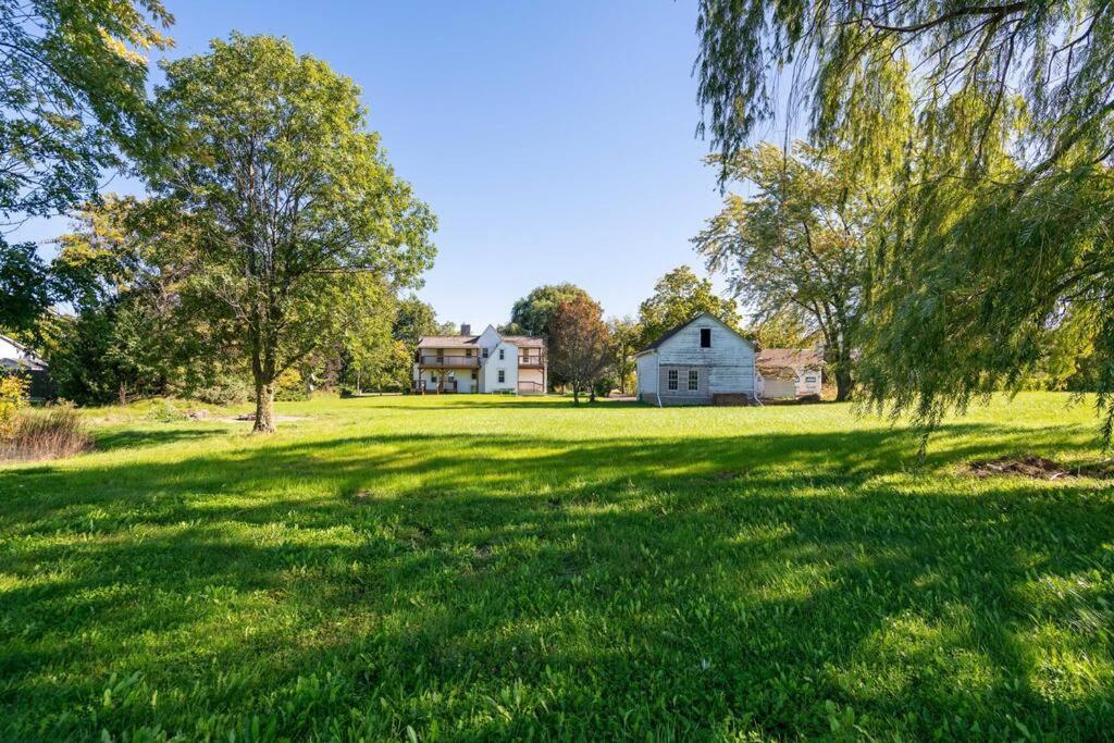 Vila Waterfront Niagara-On-The-Lake Farmhouse On A Vineyard Exteriér fotografie